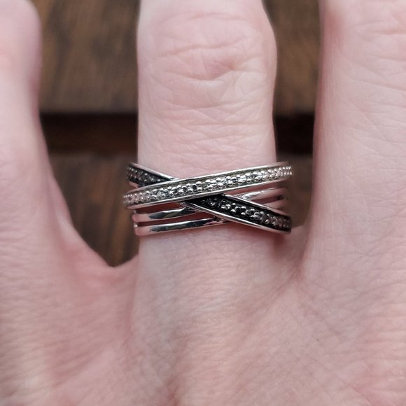 Jewelry - Size 7 925 Sterling Silver Two Tone Light And Dark Diamond Chips Ring